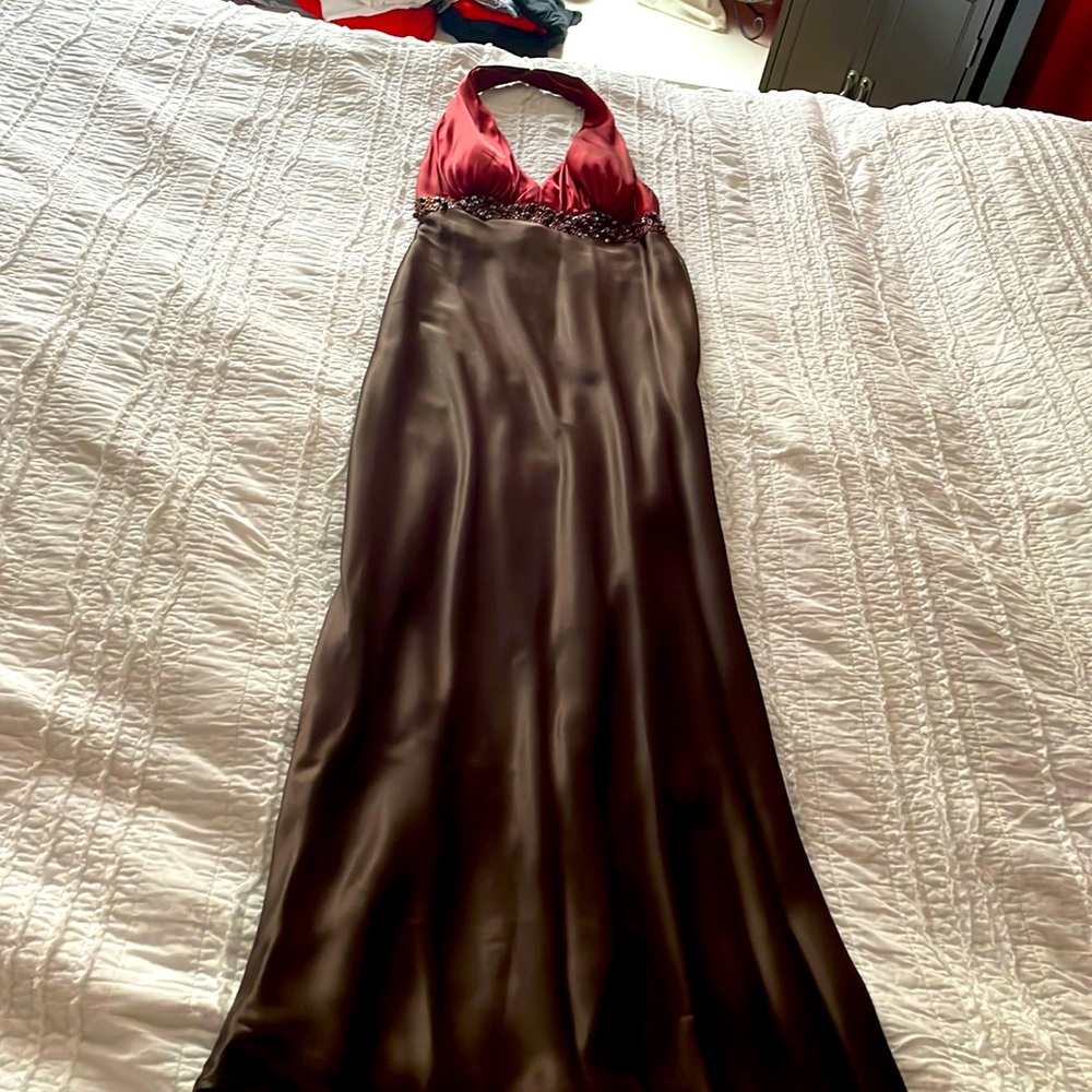 Beautiful around the neck long dress